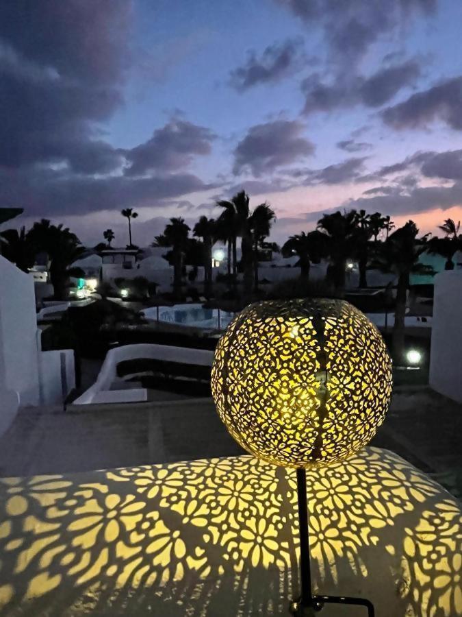 Precioso Rincon Entre El Mar Y Los Volcanes Costa Teguise Exterior photo