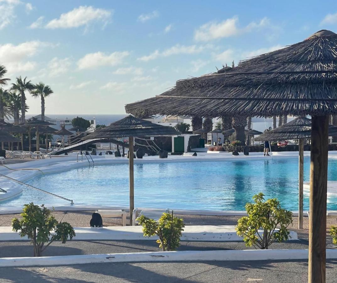 Precioso Rincon Entre El Mar Y Los Volcanes Costa Teguise Exterior photo